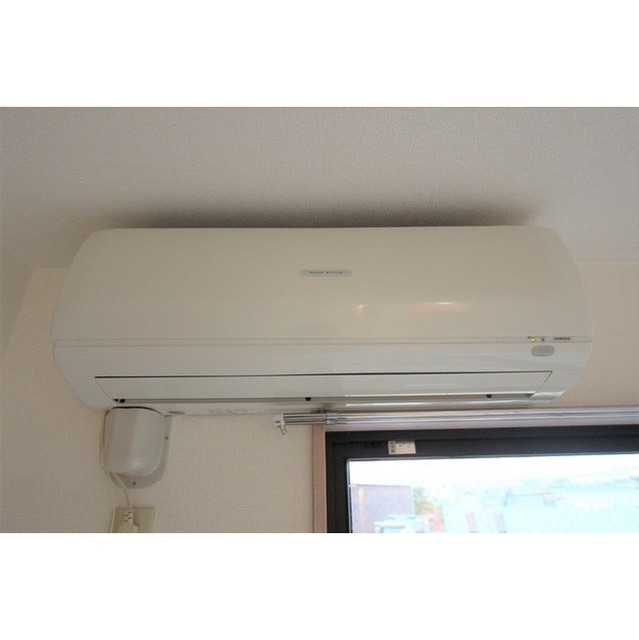 ロワジール204号室 電気エアコン