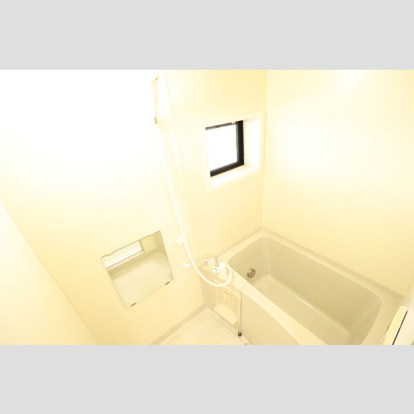 パストラル　参番館205号室 追い焚き給湯機能付き浴室(小窓付)