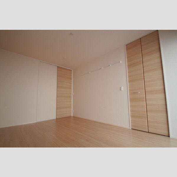 Casa FeliceⅢ201号室 白を基調とした明るいお部屋