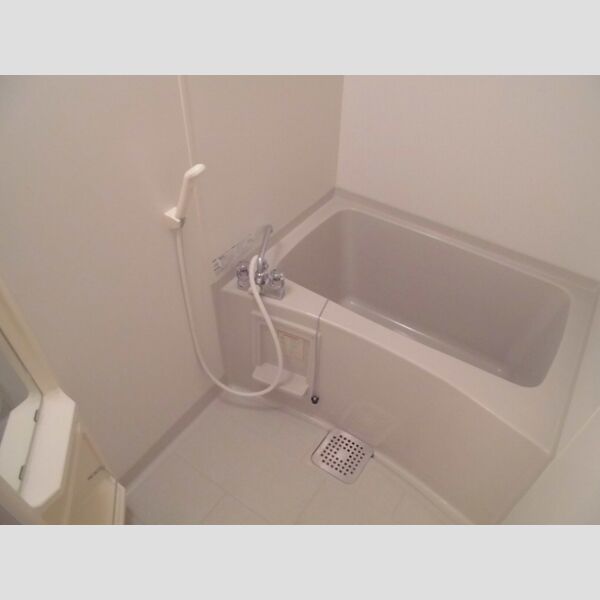 リヴェール司203号室 浴室