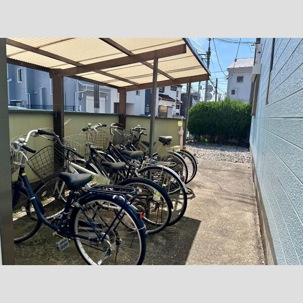 コーポサングリーン 駐輪場