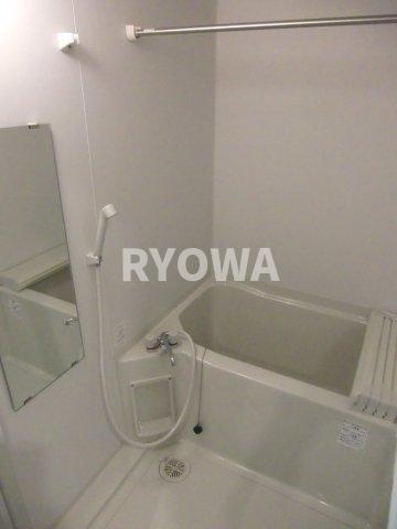 キャラット御徒町 【浴室】掲載の写真は退去前の写真となります。