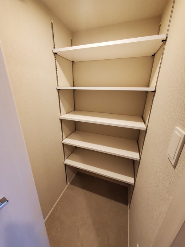 maison chrolo8階 収納