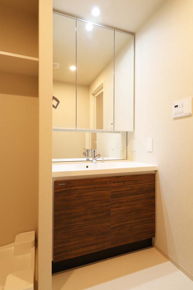 PREMIUM CUBE　王子神谷4階 内観