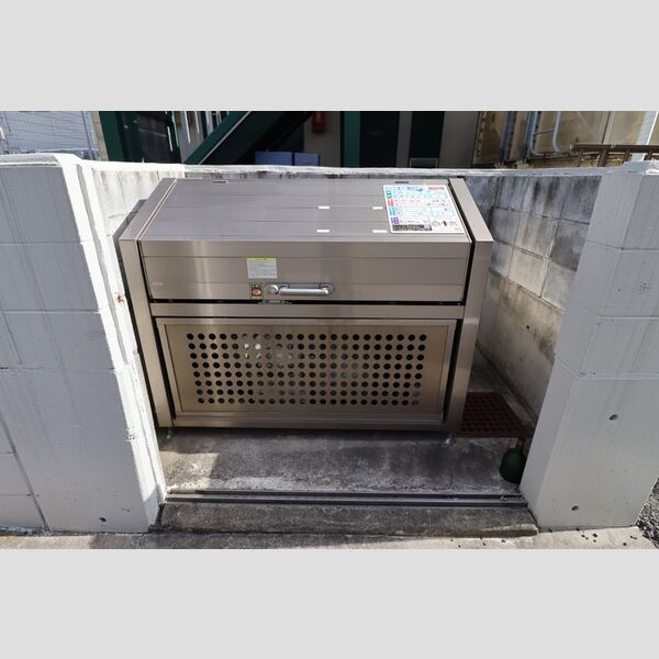 パインヒルズ ゴミ置き場