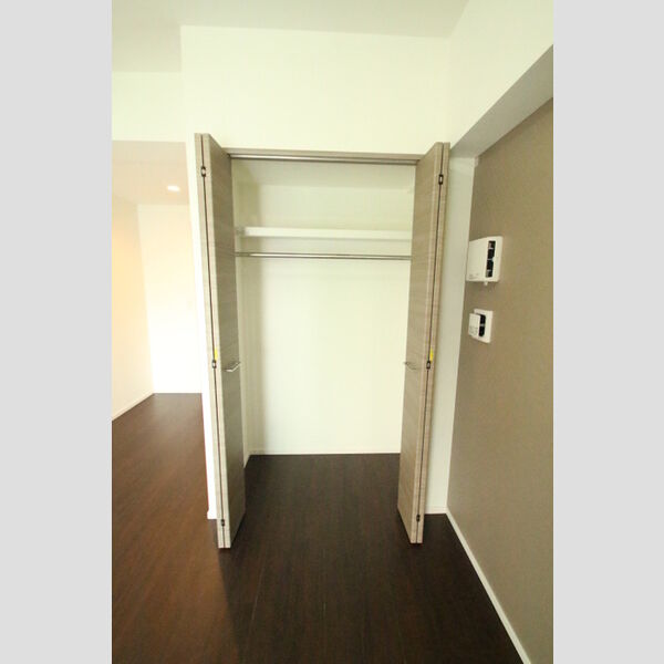 ロイジェント九段 クローゼット