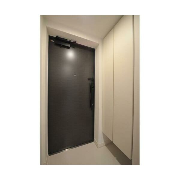 XEBEC方南町103号室 玄関