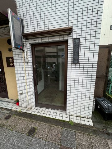 宮下ビル エントランス