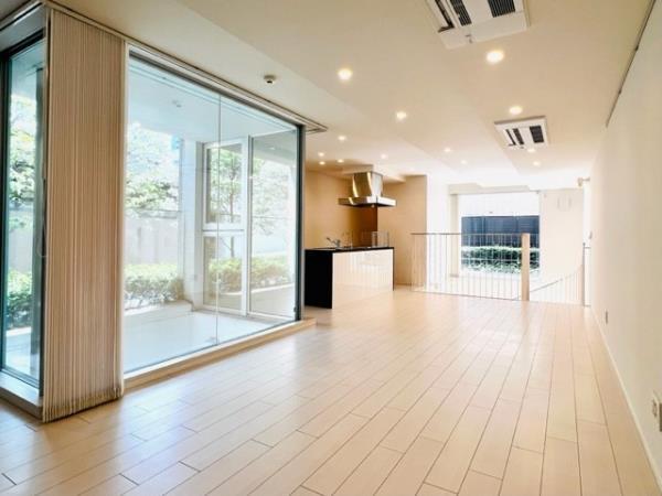 Ｂｒｉｌｌｉａ　ｉｓｔ　西麻布霞町 リビング