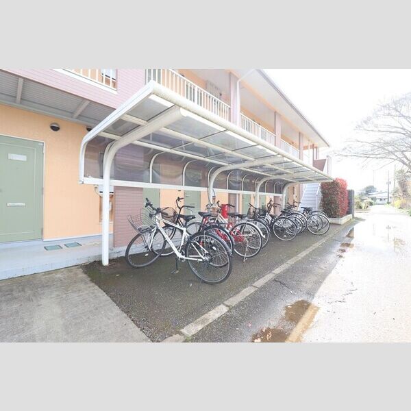 パルサイエンス 駐輪場