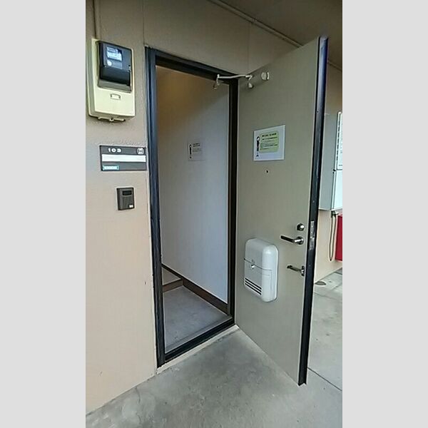 ファミールコート103号室 玄関