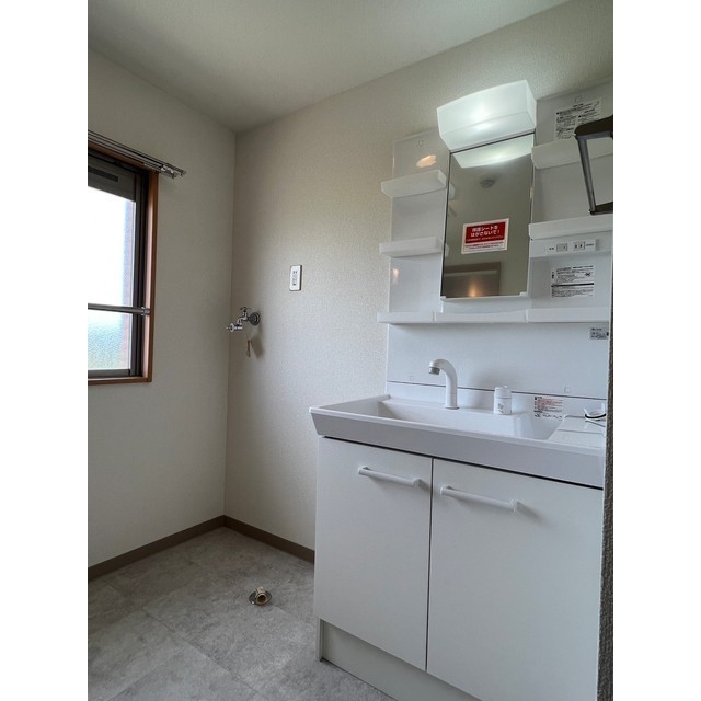 プレシャス　イースト 内観