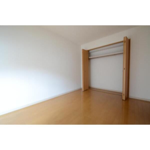 ラ・フルール芹ヶ谷101号室 リビング