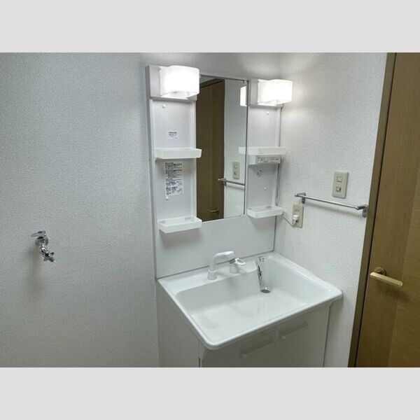 メゾン・フラワーヒル 洗面所　洗髪洗面化粧台