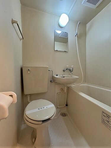 ハウス・エプタ4階 同建物別部屋の参考画像