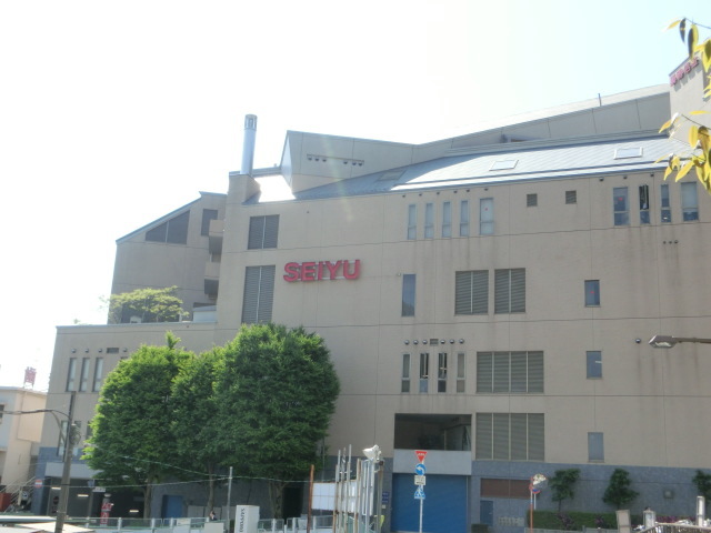 ルピナス2階 西友成増店 326m