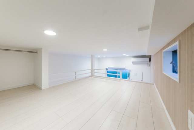 ＫＡＨＡＬＥ越谷2階 ハンガースペース　ネット無料