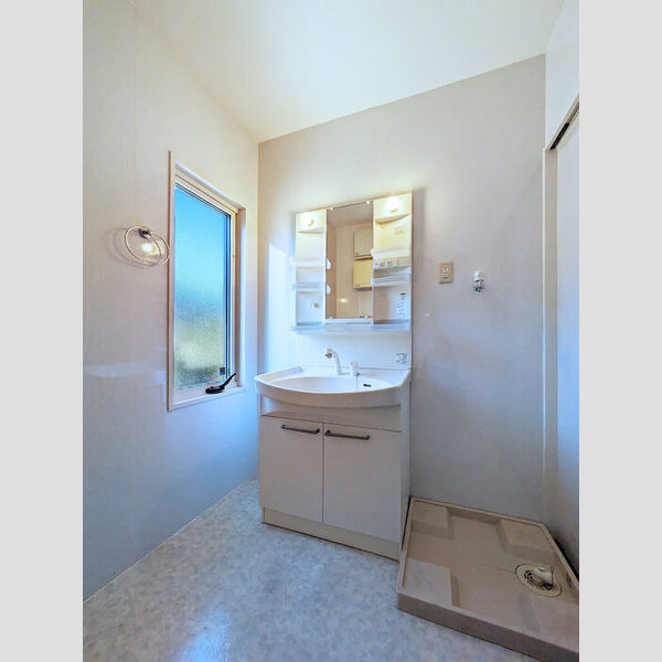 ラフィネ三橋　B 洗面