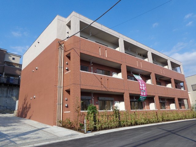 オルモ 外観写真（昼）