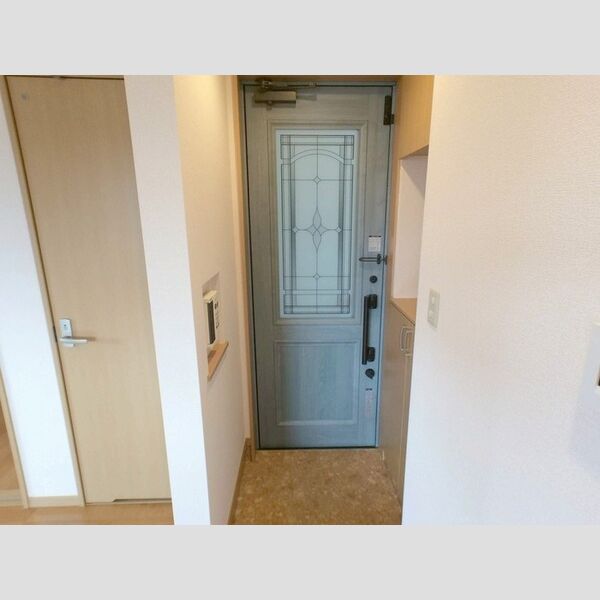 サンライズC号室 玄関