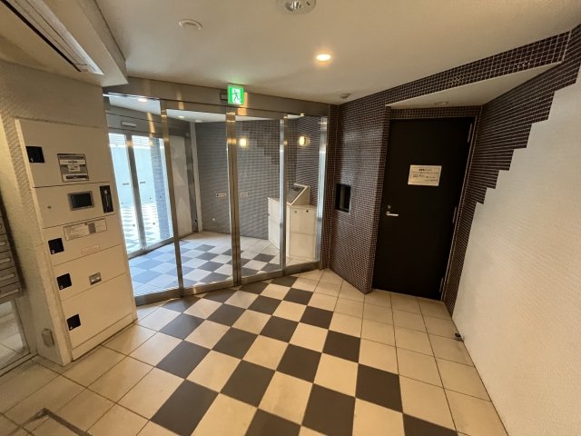 ロワール西荻北1階 エントランス