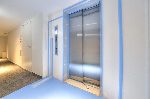 ピアース四谷Ｈｉｌｌｓ3階 エレベーター　※2025年7月撮影の写真