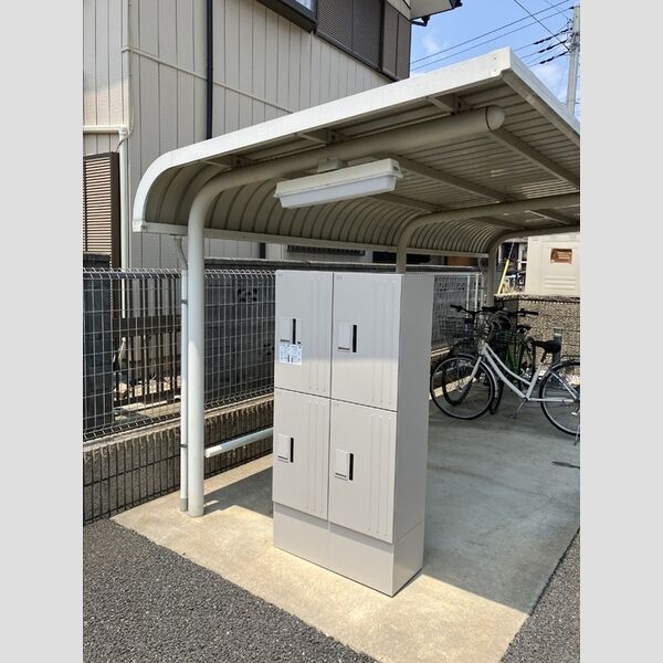 セジュール小松Ⅲ　A 宅配ボックス