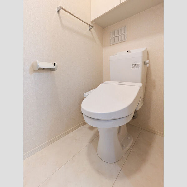 コンフォール セイワ303号室 トイレ