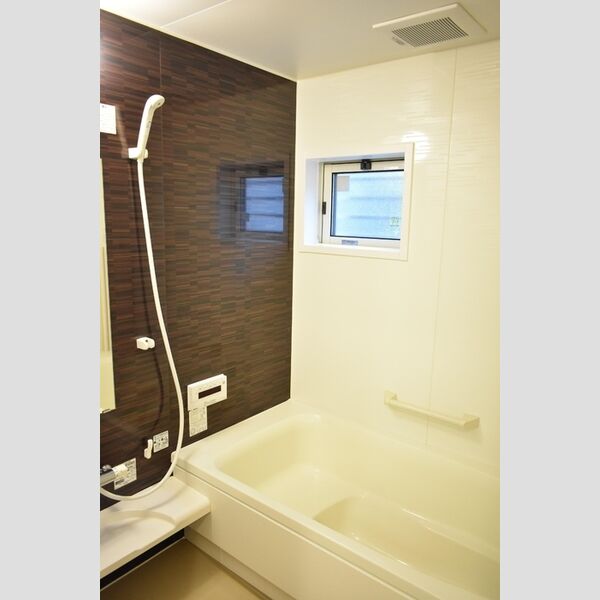 Dandelion　A101号室 窓付バスルーム