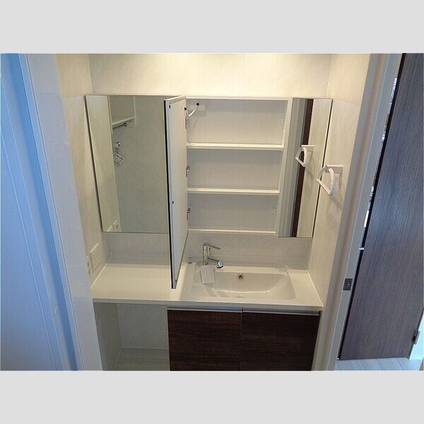 RISE(ライズ)101号室 洗髪洗面化粧台