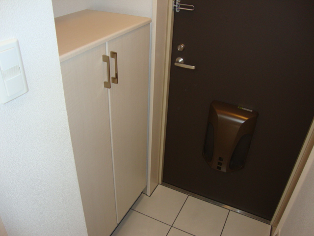 パールハイム鎌倉101号室 玄関