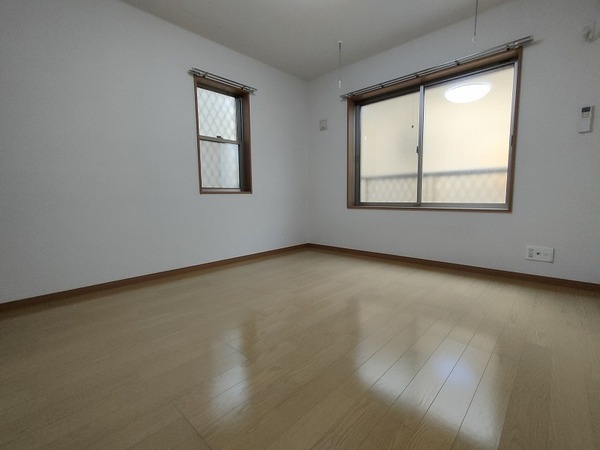 カーサバウム1階 同建物別部屋の参考画像