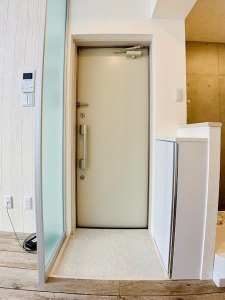 フリービング南千住 玄関