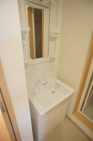 ＪＵＫＯ八千代台 明るい洗面所です