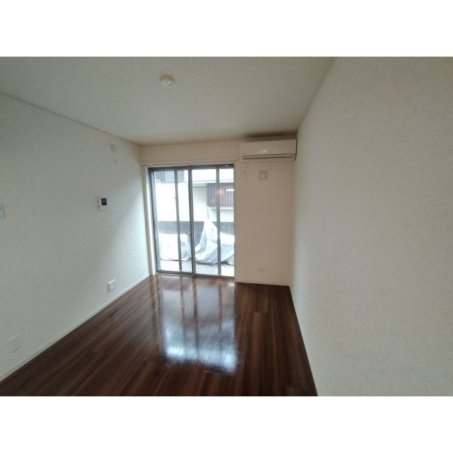 サニーグレイス国立 リビング