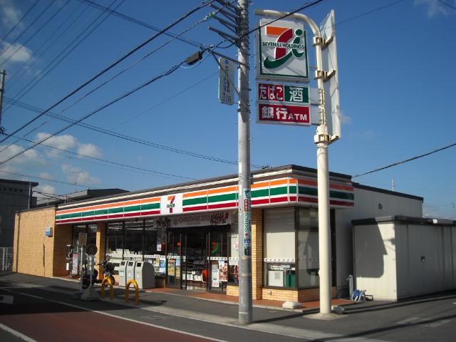 ユイット茅ヶ崎 セブンイレブン茅ケ崎松林2丁目店まで605ｍ