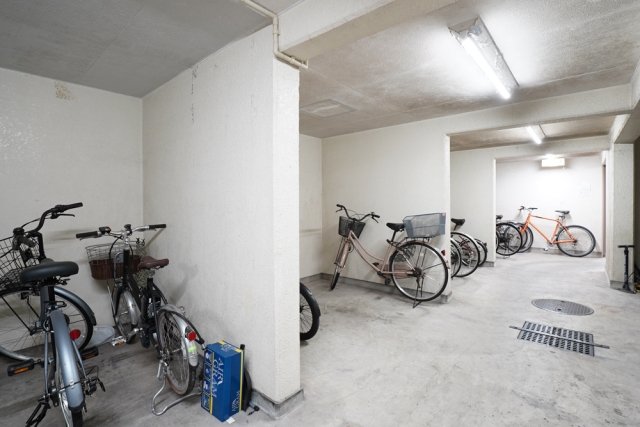 ライオンズマンション上池台第２2階 駐輪場