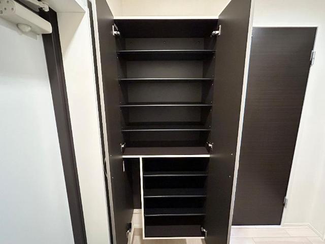 （仮称）柏市船戸　新築アパート 下駄箱（イメージ）