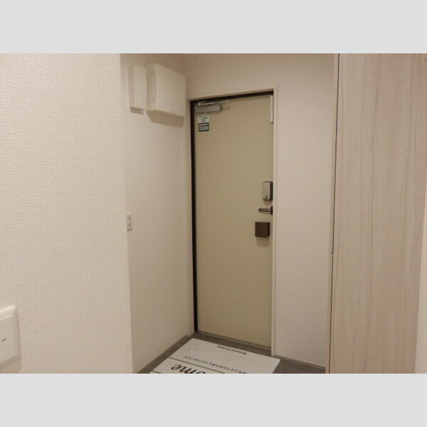 Cradle(クレイドル)202号室 玄関