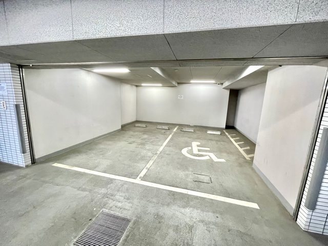レジディア広尾Ⅱ2階 駐車場