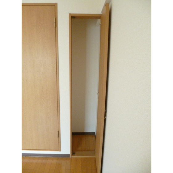 ＬＵＭＩＥＬＥ　Ｓ・ＫⅡ0304号室 収納