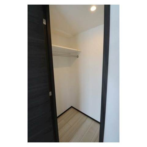 ジェノヴィア南千住Ⅵスカイガーデン6階 収納