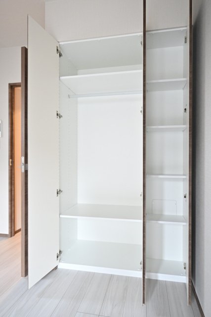 ＧＲＡＮＳＩＴＥ　ＮＡＫＡＭＥＧＵＲＯ10階 クローゼット・収納