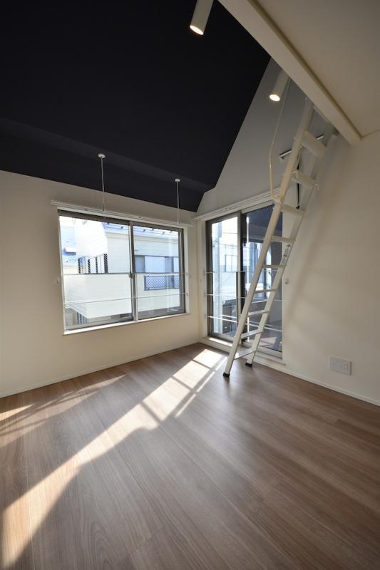 グランエッグス中野鷺宮2階 玄関