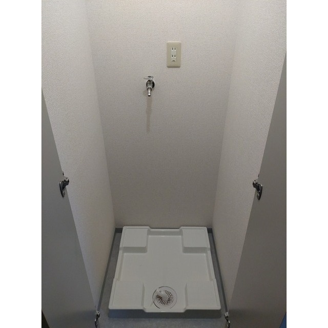 ダイヤモンドレジデンス幡ヶ谷0201号室 洗濯機置き場