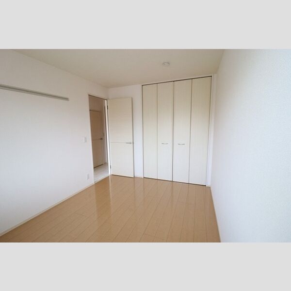 ニューオークス103号室 洋室　6帖