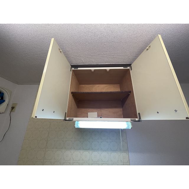 エテルネル碑衾0202号室 収納