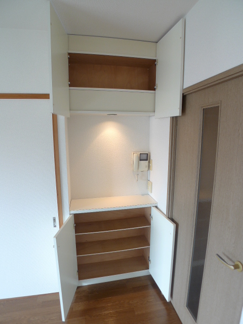 グランシャリオ誠治館 収納