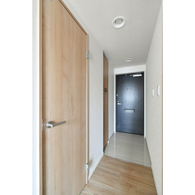 オーパスホームズ白山0503号室 玄関