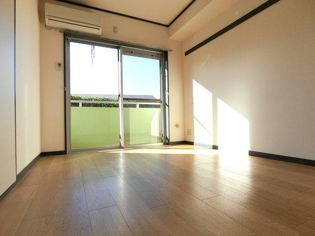 メゾン欅0303号室 リビング